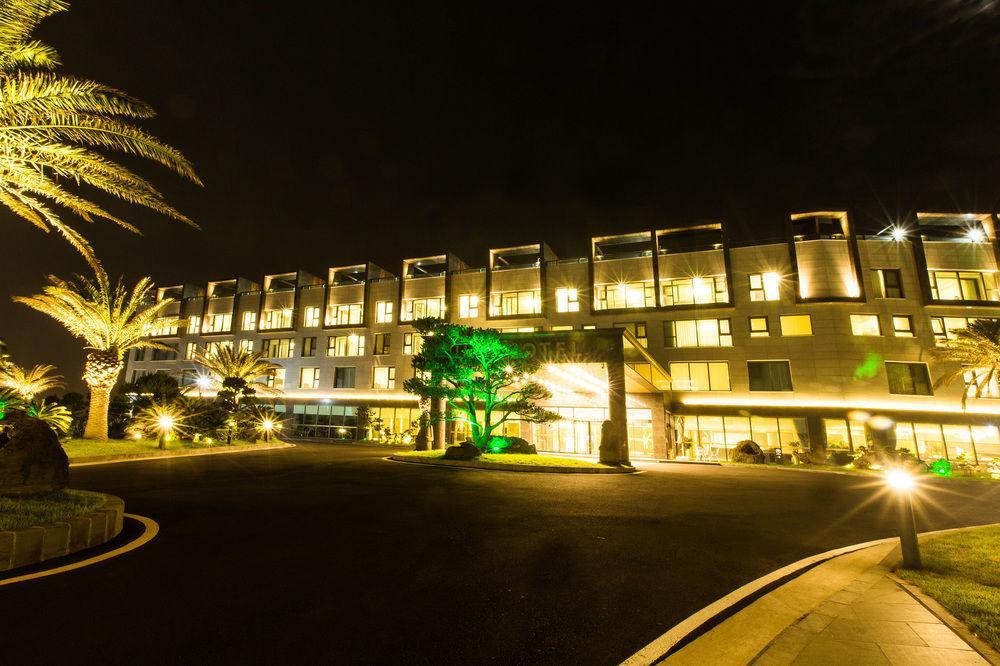 Uni Hotel Jeju Exterior foto