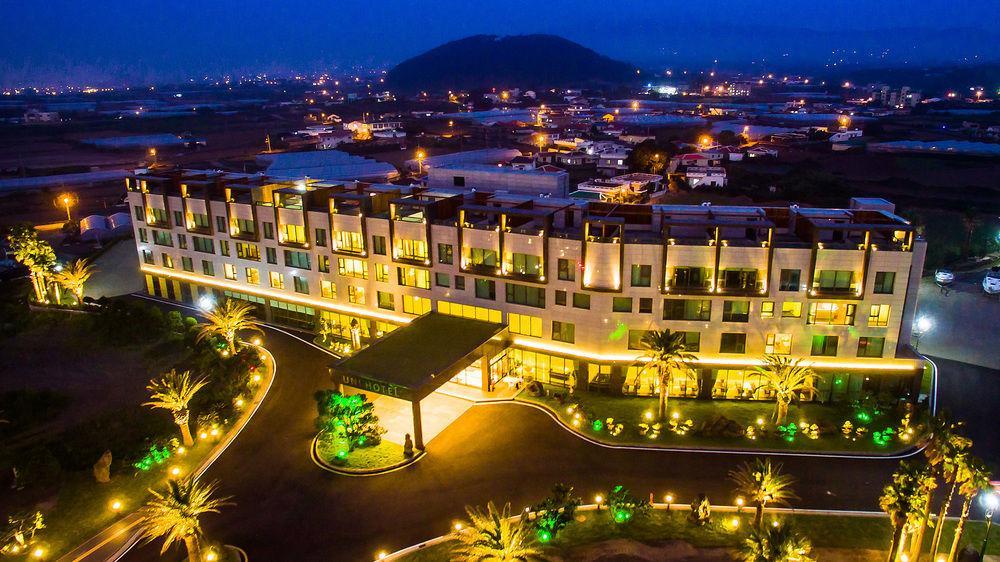 Uni Hotel Jeju Exterior foto